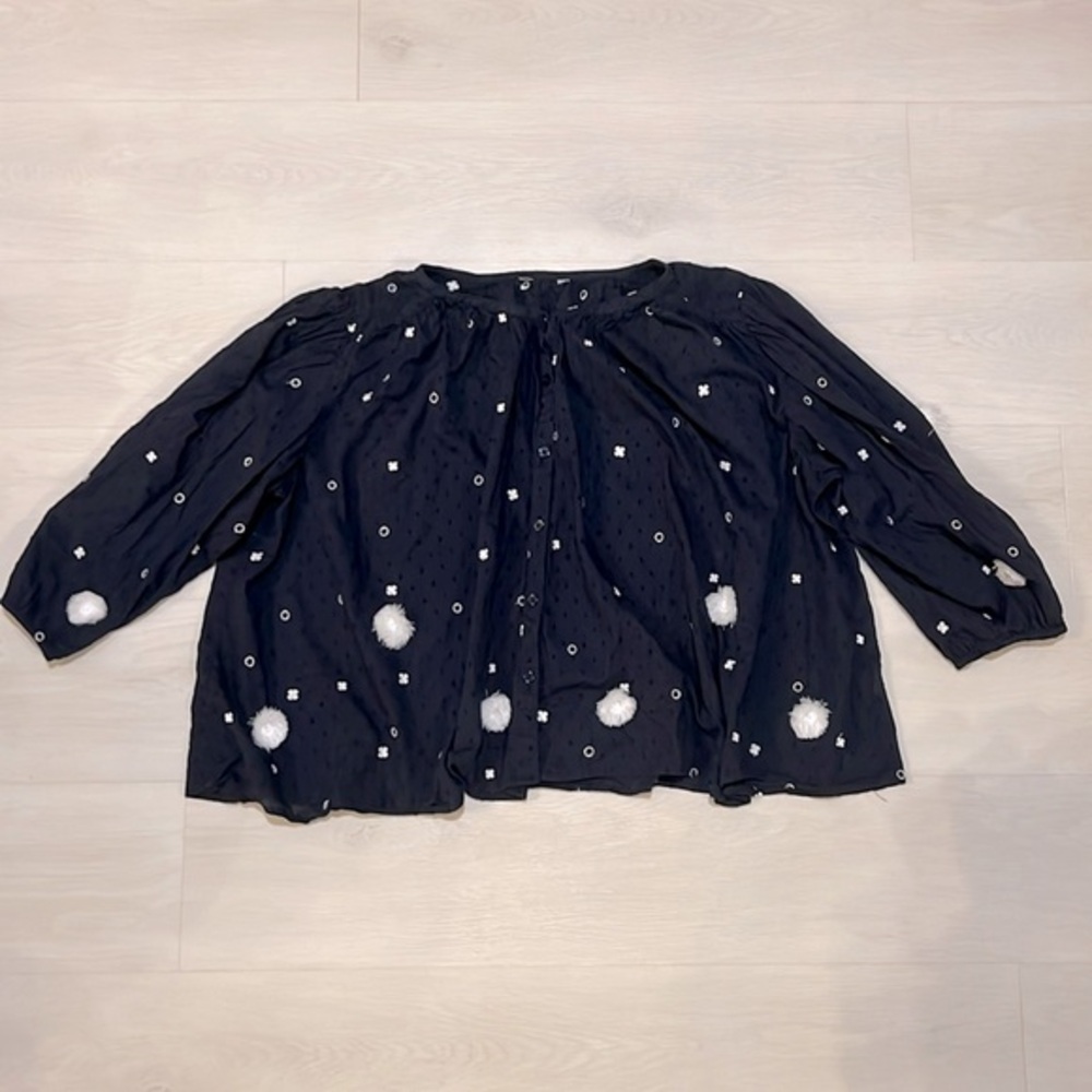 Crown and Ivy XL loose trapeze blouse with embroidery